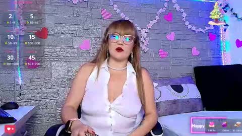 Snapshot of naomi_diamond_ chatting on December 2025 11:52:02 AM Naomi online show from December 2025 11:52:02 AM