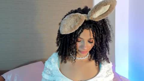 naomidawson online show from October 2025 09:49:01 PM