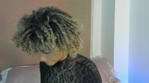 naomidawson online show from February 2026 10:10:02 PM