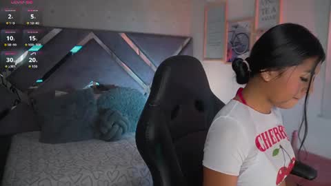 Naomi-Gray  online show from July 2026 11:04:01 AM