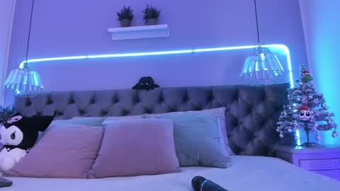 Snapshot of naomii_soto chatting on December 2024 01:08:02 PM Naomi online show from December 2024 01:08:02 PM