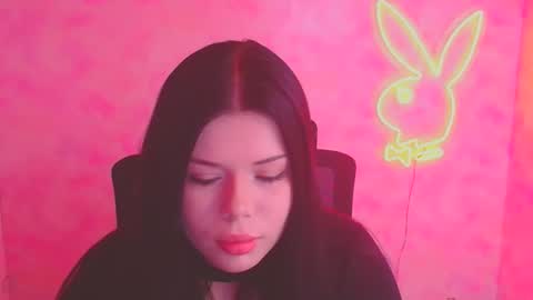 Naomi online show from November 2025 07:05:02 AM