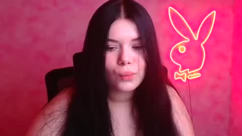 Naomi online show from November 2025 12:31:02 PM