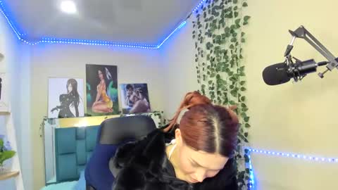 Snapshot of naomy777_ chatting on December 2024 05:18:02 PM naomy online show from December 2024 05:18:02 PM