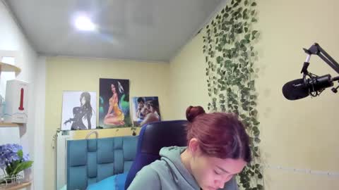 Snapshot of naomy777_ chatting on January 2025 07:34:01 PM naomy online show from January 2025 07:34:01 PM