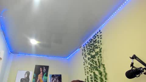 Snapshot of naomy777_ chatting on January 2025 07:39:02 PM naomy online show from January 2025 07:39:02 PM