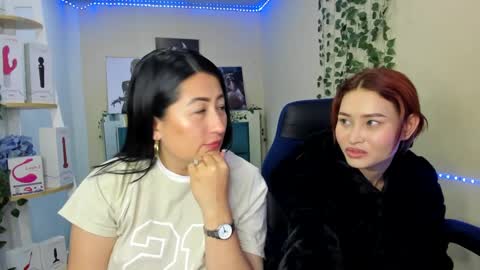 Snapshot of naomy777_ chatting on January 2025 12:09:01 AM naomy online show from January 2025 12:09:01 AM