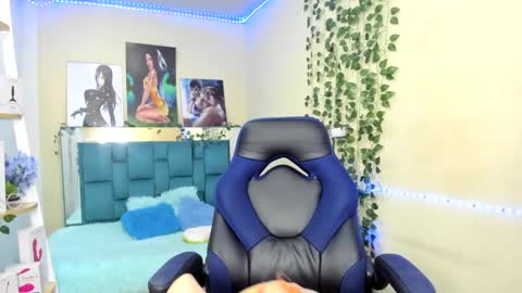 Snapshot of naomy777_ chatting on February 2025 01:44:01 AM naomy online show from February 2025 01:44:01 AM