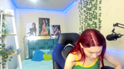 Snapshot of naomy777_ chatting on February 2025 07:43:02 PM naomy online show from February 2025 07:43:02 PM