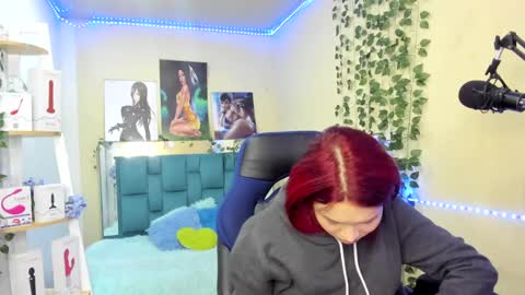 Snapshot of naomy777_ chatting on February 2025 09:58:02 PM naomy online show from February 2025 09:58:02 PM