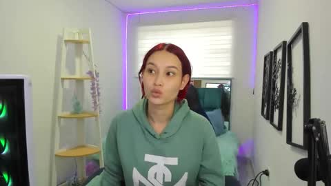 Snapshot of naomy777_ chatting on October 2025 07:40:01 PM naomy online show from October 2025 07:40:01 PM