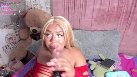 Naomyfoxx online show from February 2025 05:18:02 AM