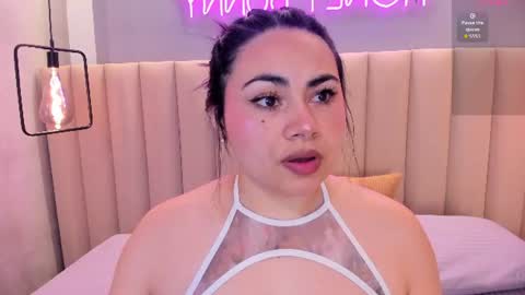 Snapshot of naomymonroe_ chatting on June 2026 10:49:02 AM Naomy online show from June 2026 10:49:02 AM