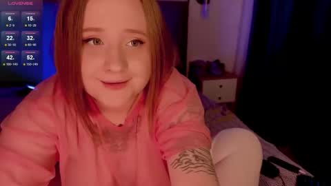 Naomy Rey online show from November 2025 05:24:01 PM