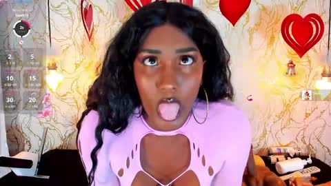 Naomy online show from April 2026 08:29:02 PM