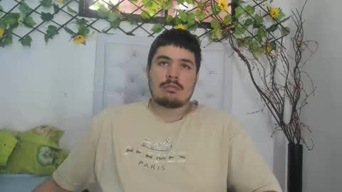 Snapshot of narciso_kh chatting on December 2025 02:34:01 PM deibyd online show from December 2025 02:34:01 PM