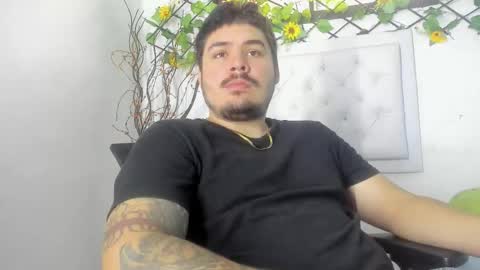 Snapshot of narciso_kh chatting on December 2025 05:54:01 PM deibyd online show from December 2025 05:54:01 PM