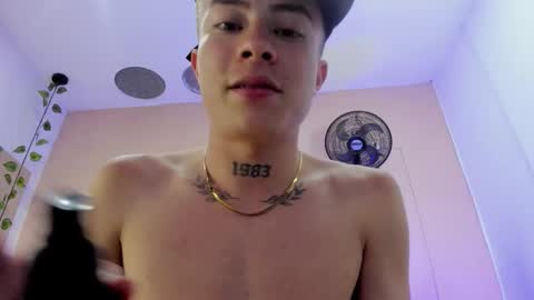 Snapshot of nascary_fox chatting on November 2025 08:20:01 PM Nascary Fox online show from November 2025 08:20:01 PM