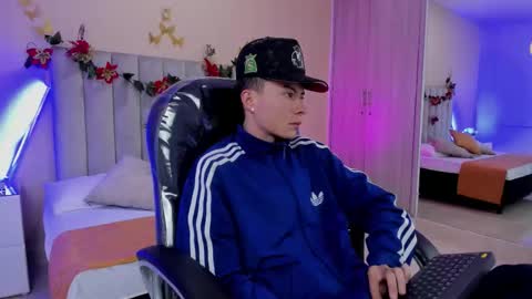 Snapshot of nascary_fox chatting on December 2025 07:21:01 PM Nascary Fox online show from December 2025 07:21:01 PM