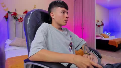 Snapshot of nascary_fox chatting on January 2026 07:17:01 PM Nascary Fox online show from January 2026 07:17:01 PM