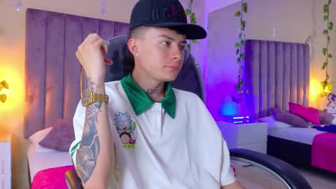 Snapshot of nascary_fox chatting on January 2026 07:48:01 PM Nascary Fox online show from January 2026 07:48:01 PM