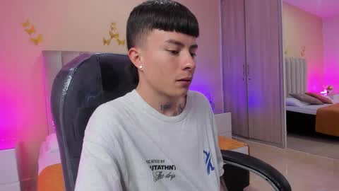 Snapshot of nascary_fox chatting on January 2026 07:52:02 PM Nascary Fox online show from January 2026 07:52:02 PM