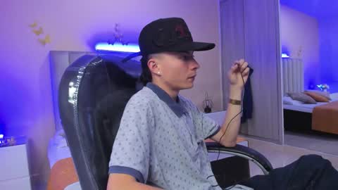 Snapshot of nascary_fox chatting on January 2026 06:46:02 PM Nascary Fox online show from January 2026 06:46:02 PM