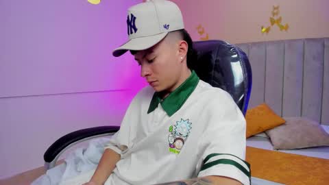 Snapshot of nascary_fox chatting on January 2026 08:35:01 PM Nascary Fox online show from January 2026 08:35:01 PM