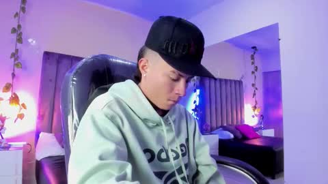 Snapshot of nascary_fox chatting on January 2026 02:21:01 PM Nascary Fox online show from January 2026 02:21:01 PM