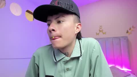 Snapshot of nascary_fox chatting on January 2026 07:12:01 PM Nascary Fox online show from January 2026 07:12:01 PM