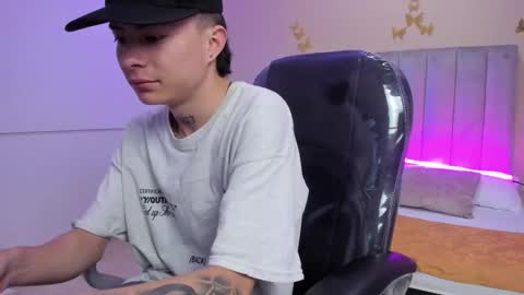 Snapshot of nascary_fox chatting on February 2026 02:59:02 PM Nascary Fox online show from February 2026 02:59:02 PM