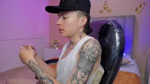 Snapshot of nascary_fox chatting on February 2026 07:40:01 PM Nascary Fox online show from February 2026 07:40:01 PM