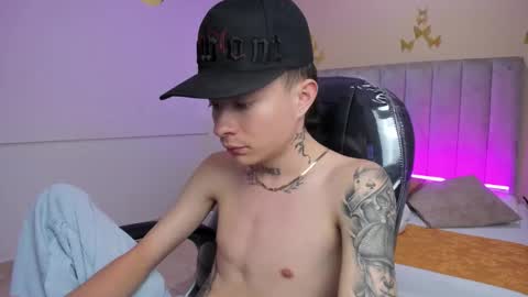 Snapshot of nascary_fox chatting on February 2026 07:29:01 PM Nascary Fox online show from February 2026 07:29:01 PM