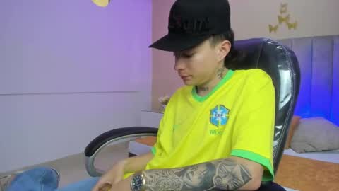 Snapshot of nascary_fox chatting on February 2026 07:21:01 PM Nascary Fox online show from February 2026 07:21:01 PM