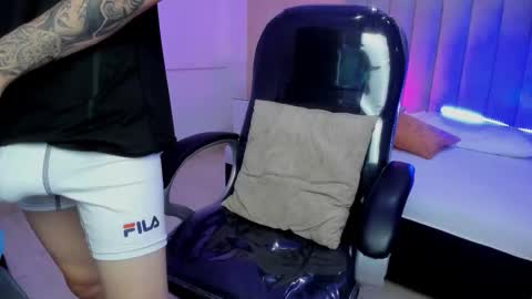 Snapshot of nascary_fox chatting on February 2026 08:38:01 PM Nascary Fox online show from February 2026 08:38:01 PM