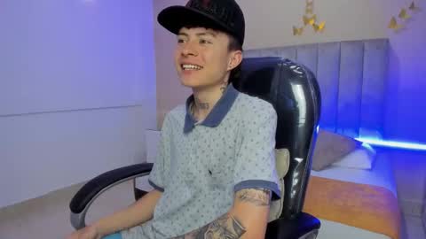 Snapshot of nascary_fox chatting on February 2026 07:26:01 PM Nascary Fox online show from February 2026 07:26:01 PM