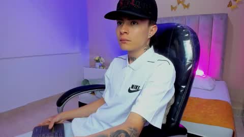 Snapshot of nascary_fox chatting on February 2026 02:15:01 PM Nascary Fox online show from February 2026 02:15:01 PM