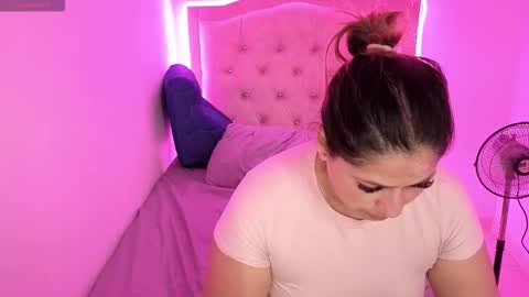 Nasly batista  online show from October 2025 09:35:01 PM