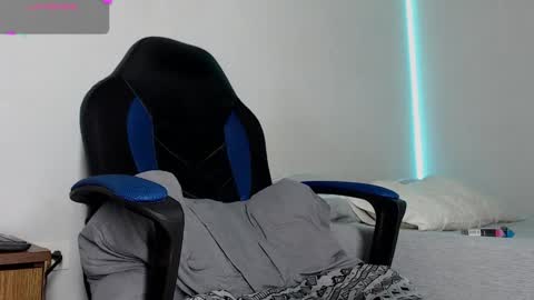 Snapshot of nassh_18 chatting on January 2025 04:37:02 AM nassh_18 online show from January 2025 04:37:02 AM