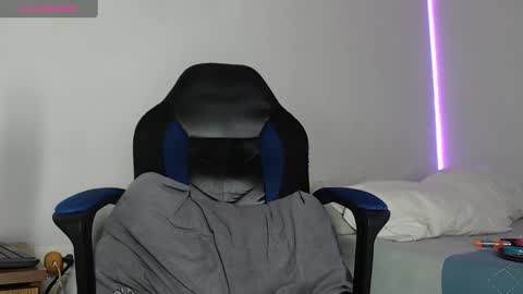 Snapshot of nassh_18 chatting on February 2025 11:54:02 PM nassh_18 online show from February 2025 11:54:02 PM