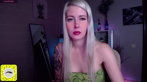 Snapshot of nastasya_cute chatting on January 2025 01:57:02 AM Nastya online show from January 2025 01:57:02 AM