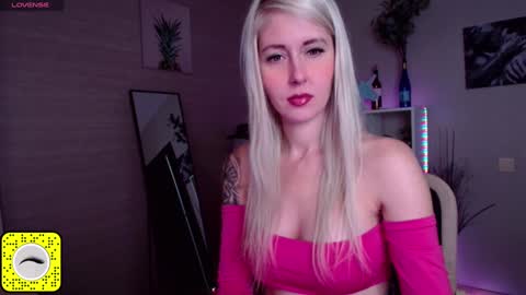 Snapshot of nastasya_cute chatting on January 2025 05:00:01 AM Nastya online show from January 2025 05:00:01 AM