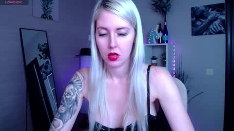 Snapshot of nastasya_cute chatting on February 2025 05:16:01 AM Nastya online show from February 2025 05:16:01 AM