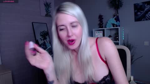 Snapshot of nastasya_cute chatting on February 2025 01:43:01 AM Nastya online show from February 2025 01:43:01 AM