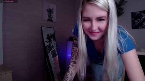 Snapshot of nastasya_cute chatting on March 2025 01:48:02 AM Nastya online show from March 2025 01:48:02 AM