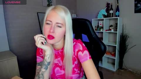 Snapshot of nastasya_cute chatting on October 2025 01:55:02 AM Nastya online show from October 2025 01:55:02 AM