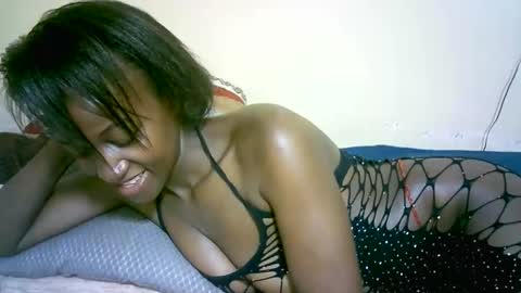 Marie online show from October 2025 10:21:01 AM