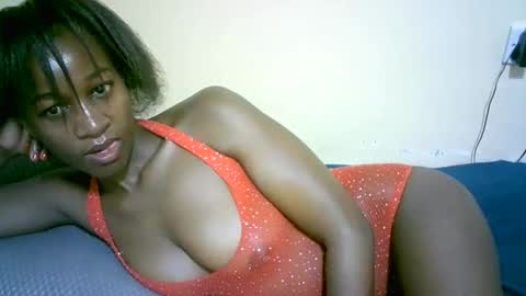 Marie online show from October 2025 02:40:02 AM