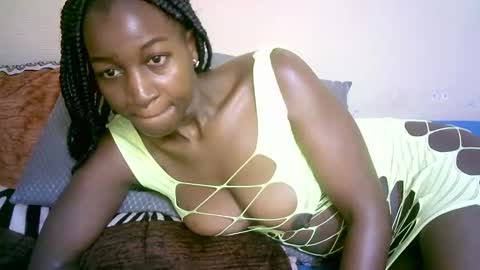 Marie online show from October 2025 06:48:01 AM