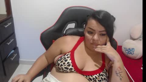 Snapshot of natachaprinss22 chatting on October 2025 04:12:02 AM Nata Ramirez online show from October 2025 04:12:02 AM